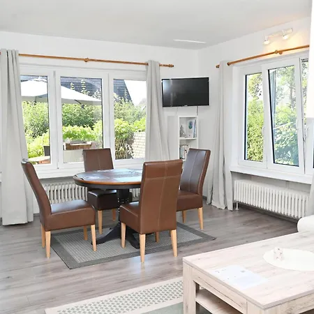 Haus Osbahr Waldtraud * Behrensdorf
